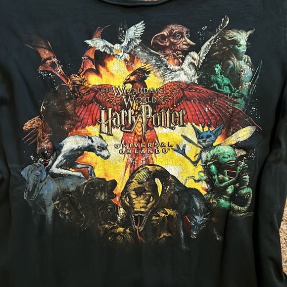 Universal Studios Harry Potter shirt - Picture 2 of 3
